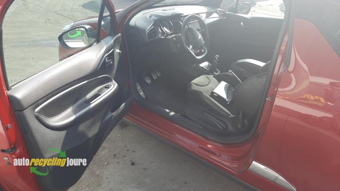 Citroen DS3 1.6 e-HDi Sloopvoertuig (2011, Rood)