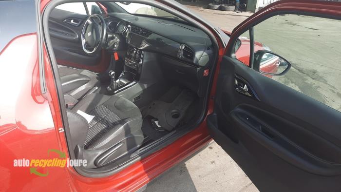 Citroen DS3 1.6 e-HDi Sloopvoertuig (2011, Rood)