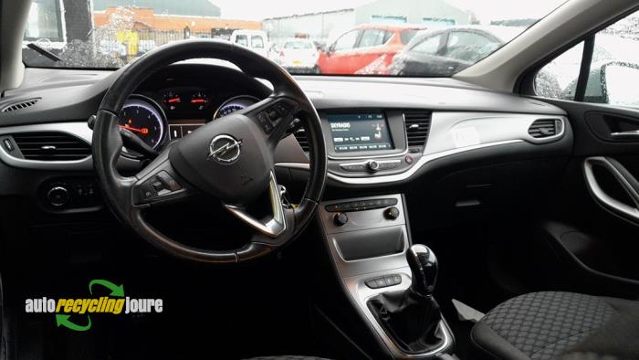 Opel Astra K Sports Tourer 1.6 CDTI 110 16V Sloopvoertuig (2018, Grijs)