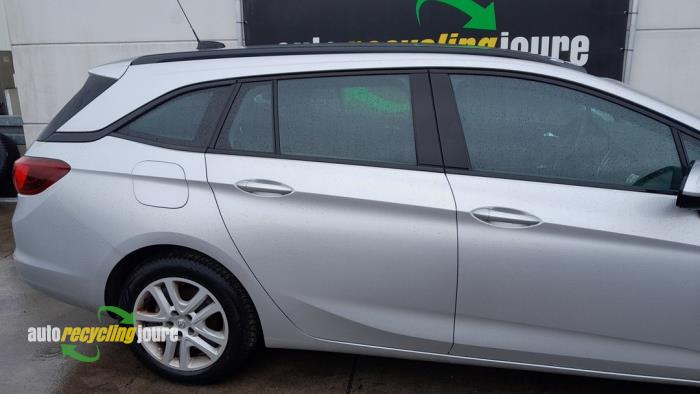 Opel Astra K Sports Tourer 1.6 CDTI 110 16V Sloopvoertuig (2018, Grijs)