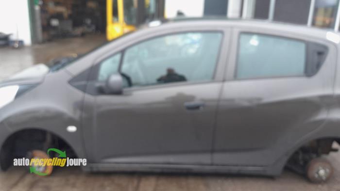 Chevrolet Spark 1.0 16V Bifuel Sloopvoertuig (2011, Bruin)