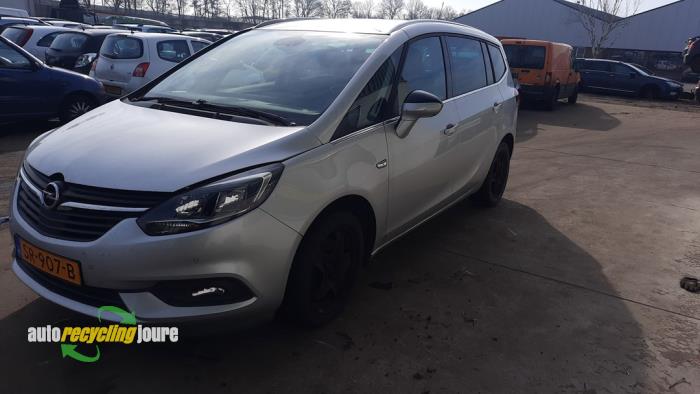 Opel Zafira Tourer 1.6 CDTI 16V ecoFLEX 134 Sloopvoertuig (2018, Grijs)