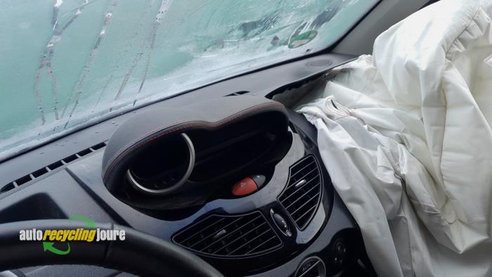 Renault Twingo II 1.2 16V Sloopvoertuig (2013, Paars)