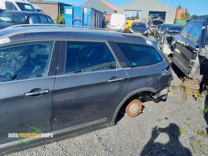 Citroen C5 III Tourer 2.0 BlueHDi 180 16V Sloopvoertuig (2016, Grijs)