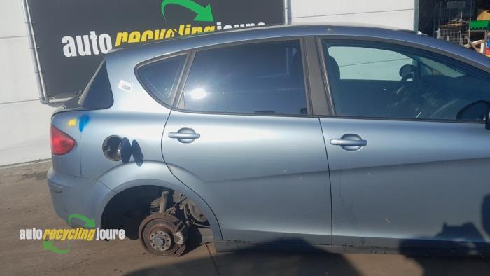 Seat Toledo 2.0 FSI 16V Sloopvoertuig (2004, Blauw)