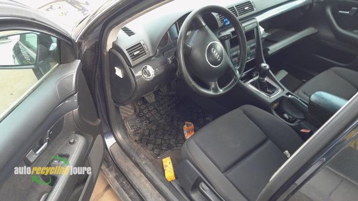 Audi A4 2.0 20V Sloopvoertuig (2002, Blauw)