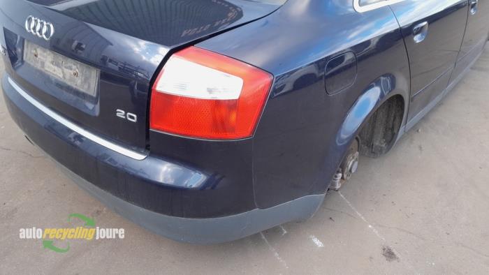 Audi A4 2.0 20V Sloopvoertuig (2002, Blauw)