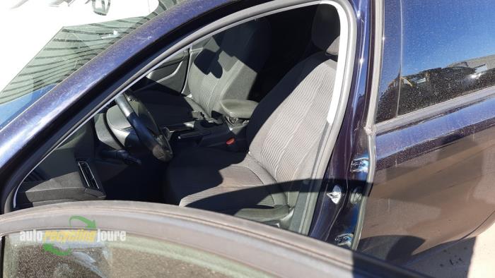 Peugeot 308 SW 1.6 BlueHDi 120 Sloopvoertuig (2015, Blauw)