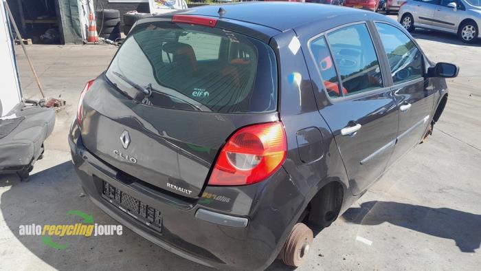 Renault Clio III 1.2 16V 75 Sloopvoertuig (2007, Zwart)