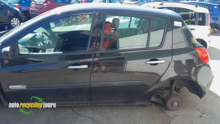 Renault Clio III 1.2 16V 75 Sloopvoertuig (2007, Zwart)