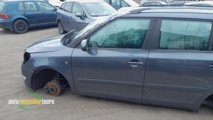 Skoda Fabia II Combi 1.2 TDI 12V Greenline Sloopvoertuig (2010, Grijs)