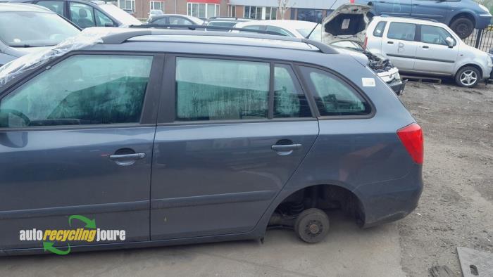 Skoda Fabia II Combi 1.2 TDI 12V Greenline Sloopvoertuig (2010, Grijs)