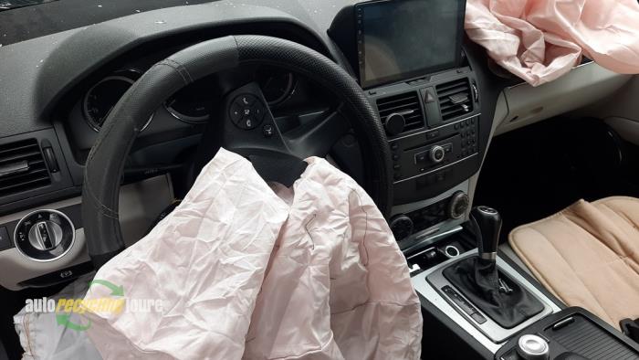 Mercedes C Estate 2.2 C-200 CDI 16V BlueEFFICIENCY Sloopvoertuig (2011, Grijs)