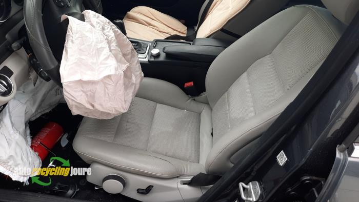 Mercedes C Estate 2.2 C-200 CDI 16V BlueEFFICIENCY Sloopvoertuig (2011, Grijs)