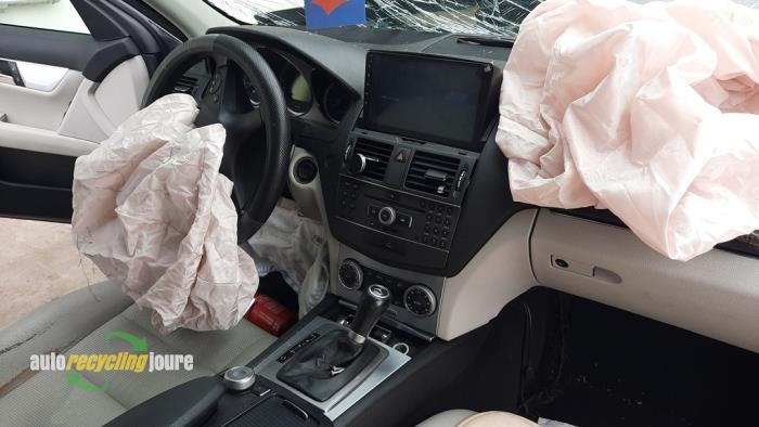 Mercedes C Estate 2.2 C-200 CDI 16V BlueEFFICIENCY Sloopvoertuig (2011, Grijs)