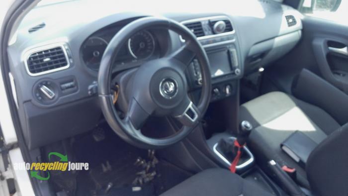 Volkswagen Polo V 1.2 TDI 12V BlueMotion Sloopvoertuig (2012, Wit)