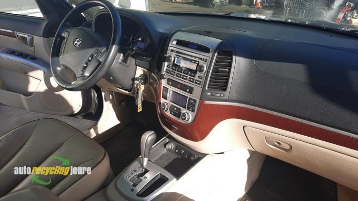 Hyundai Santa Fe II 2.7 V6 24V 4x4 Sloopvoertuig (2007, Zwart)