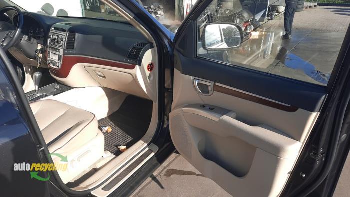 Hyundai Santa Fe II 2.7 V6 24V 4x4 Sloopvoertuig (2007, Zwart)