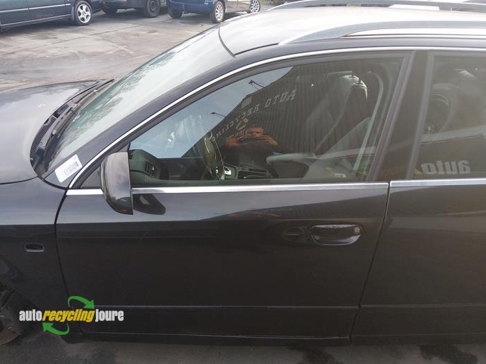 Audi A4 Avant 2.4 V6 30V Sloopvoertuig (2005, Zwart)