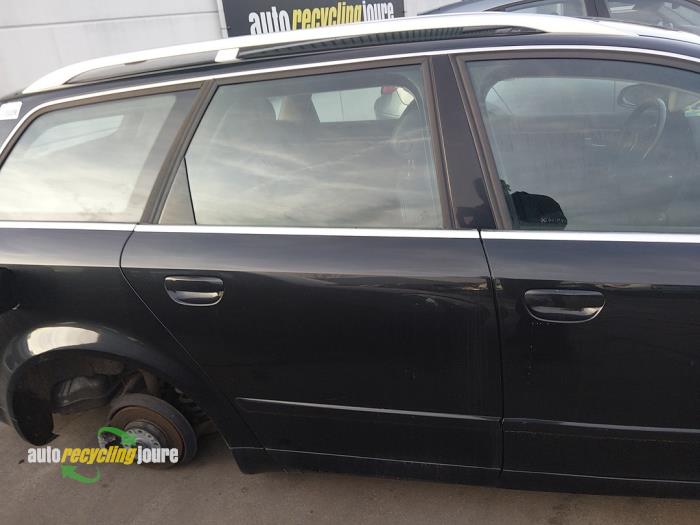 Audi A4 Avant 2.4 V6 30V Sloopvoertuig (2005, Zwart)