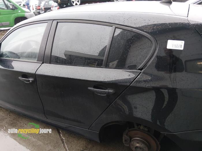 BMW 1 serie 116i 1.6 16V Sloopvoertuig (2005, Zwart)