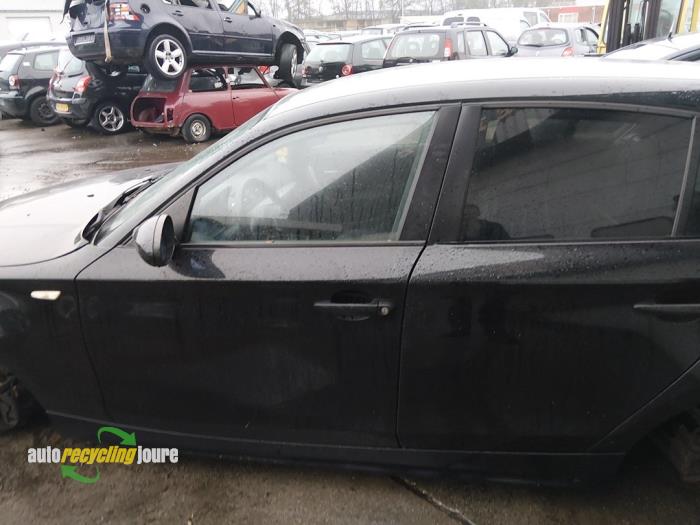 BMW 1 serie 116i 1.6 16V Sloopvoertuig (2005, Zwart)