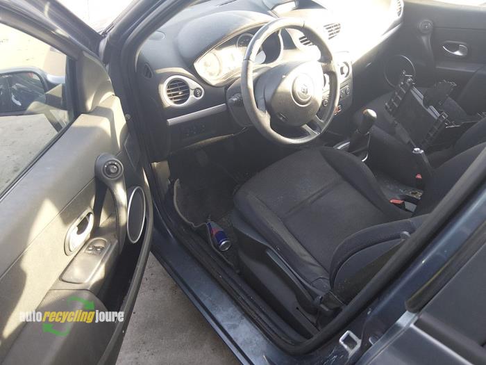 Renault Clio III 1.2 16V 75 Sloopvoertuig (2006, Blauw)