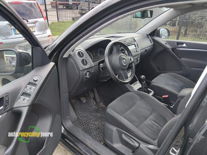 Volkswagen Tiguan 1.4 TSI 16V Sloopvoertuig (2012, Zwart)