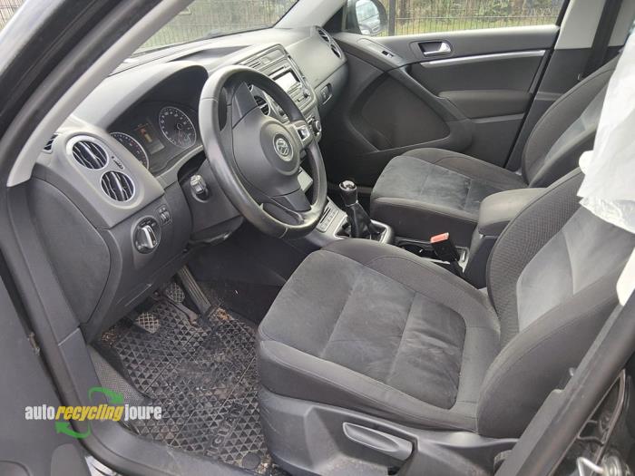 Volkswagen Tiguan 1.4 TSI 16V Sloopvoertuig (2012, Zwart)