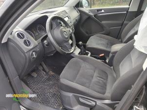Volkswagen Tiguan 1.4 TSI 16V Sloopvoertuig (2012, Zwart)