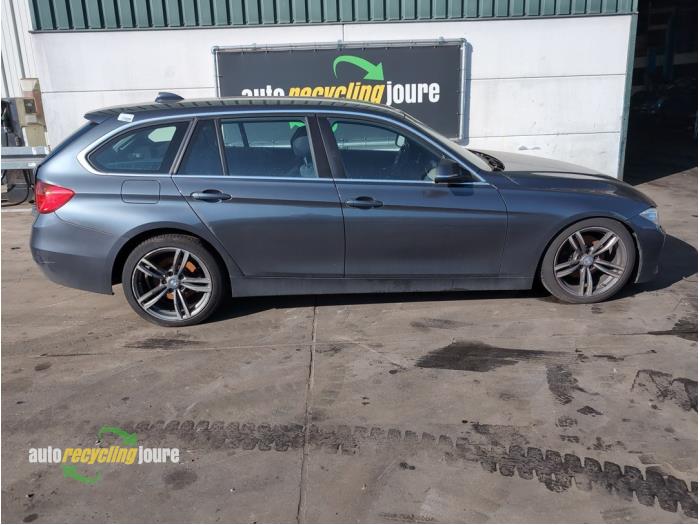 BMW 3 serie Touring 320d 2.0 16V Sloopvoertuig (2013, Grijs)