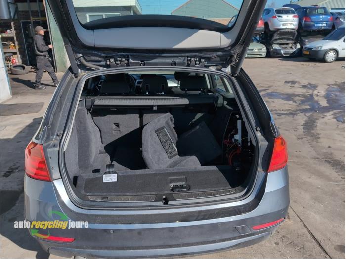 BMW 3 serie Touring 320d 2.0 16V Sloopvoertuig (2013, Grijs)