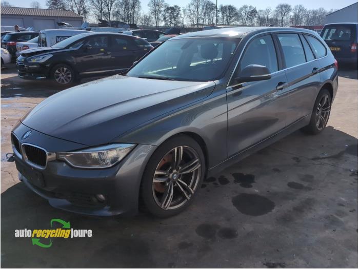 BMW 3 serie Touring 320d 2.0 16V Sloopvoertuig (2013, Grijs)