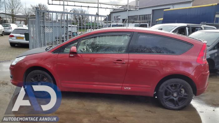 Citroen C4 Coupé 2.0 HDi 16V Sloopvoertuig (2007, Rood)