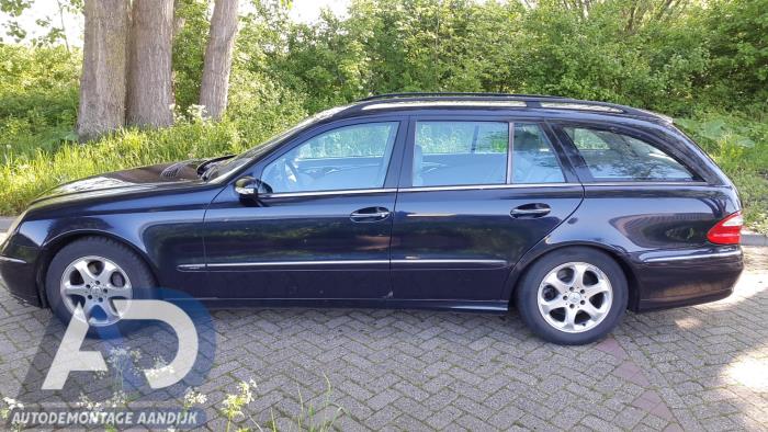 Mercedes E Combi 3.2 E-320 CDI 24V Sloopvoertuig (2005, Metallic, Blauw)