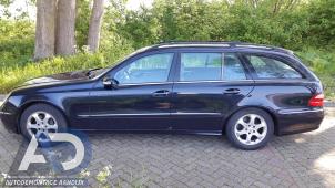 Mercedes E Combi 3.2 E-320 CDI 24V Sloopvoertuig (2005, Metallic, Blauw)