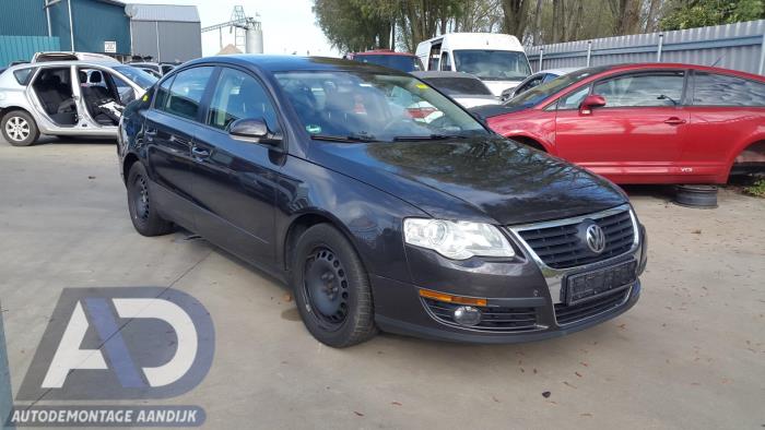 Volkswagen Passat 2.0 TDI 140 Sloopvoertuig (2008, Bruin)