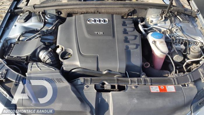 Audi A4 2.0 TDI 16V Sloopvoertuig (2009, Grijs)
