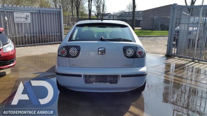 Seat Leon 1.6 16V Sloopvoertuig (2005, Blauw)