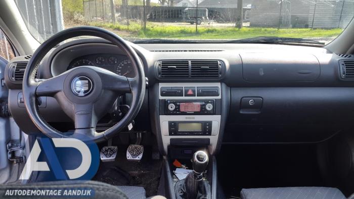 Seat Leon 1.6 16V Sloopvoertuig (2005, Blauw)