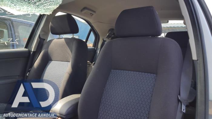 Ford Mondeo III 1.8 16V Sloopvoertuig (2006, Zilvergrijs)