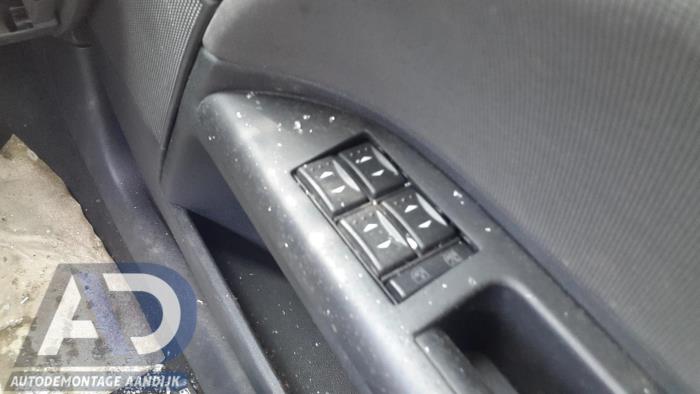 Ford Mondeo III 1.8 16V Sloopvoertuig (2006, Zilvergrijs)