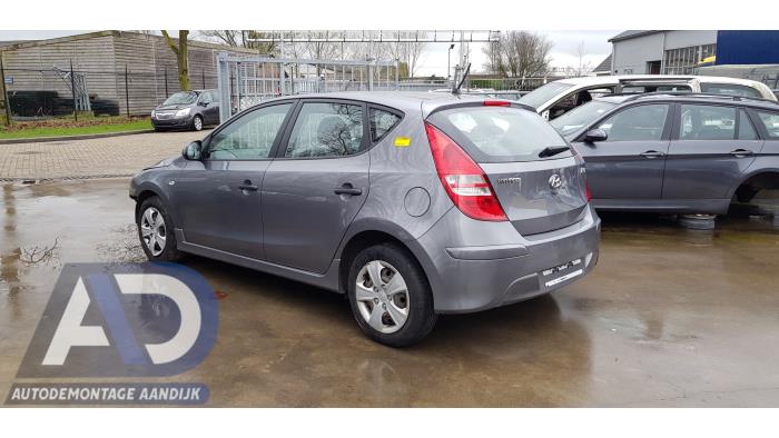 Hyundai i30 1.4 CVVT 16V Sloopvoertuig (2011, Grijs)