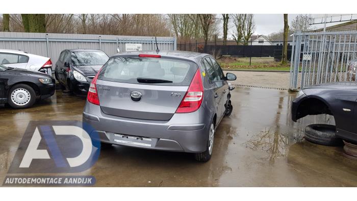Hyundai i30 1.4 CVVT 16V Sloopvoertuig (2011, Grijs)
