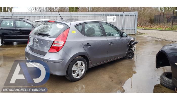 Hyundai i30 1.4 CVVT 16V Sloopvoertuig (2011, Grijs)