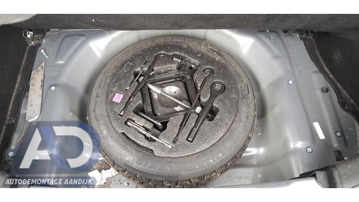 Hyundai i30 1.4 CVVT 16V Sloopvoertuig (2011, Grijs)