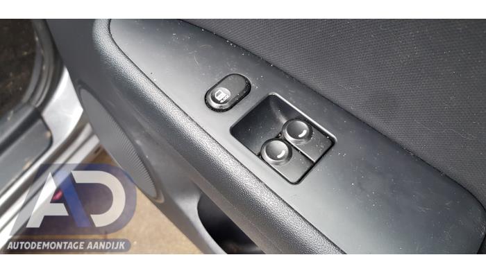 Hyundai i30 1.4 CVVT 16V Sloopvoertuig (2011, Grijs)