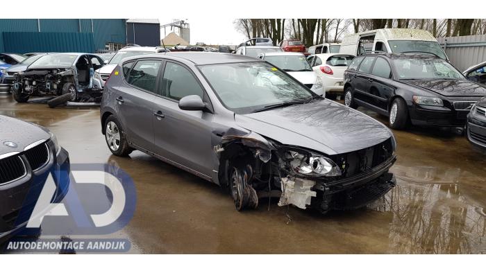 Hyundai i30 1.4 CVVT 16V Sloopvoertuig (2011, Grijs)