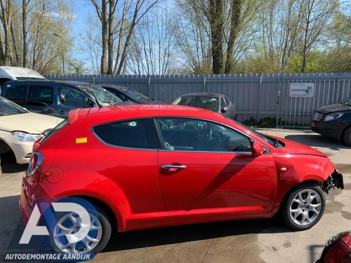 Alfa Romeo MiTo 1.6 JTDm 16V Sloopvoertuig (2009, Rood)