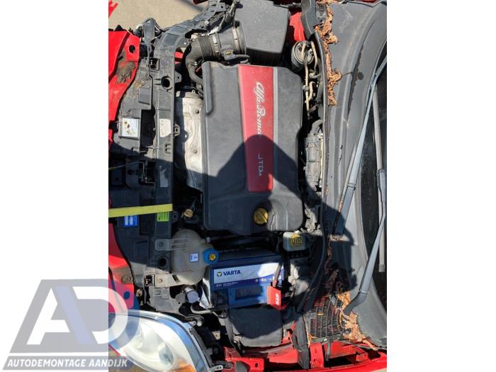 Alfa Romeo MiTo 1.6 JTDm 16V Sloopvoertuig (2009, Rood)